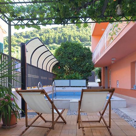 Poolside Paradise - A Hidden Gem In Split Buitenkant foto