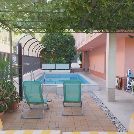 Poolside Paradise - A Hidden Gem In Split Buitenkant foto